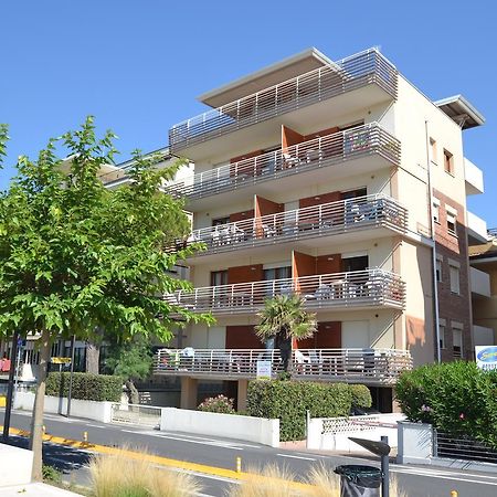 Monica Apartment Бибионе Екстериор снимка