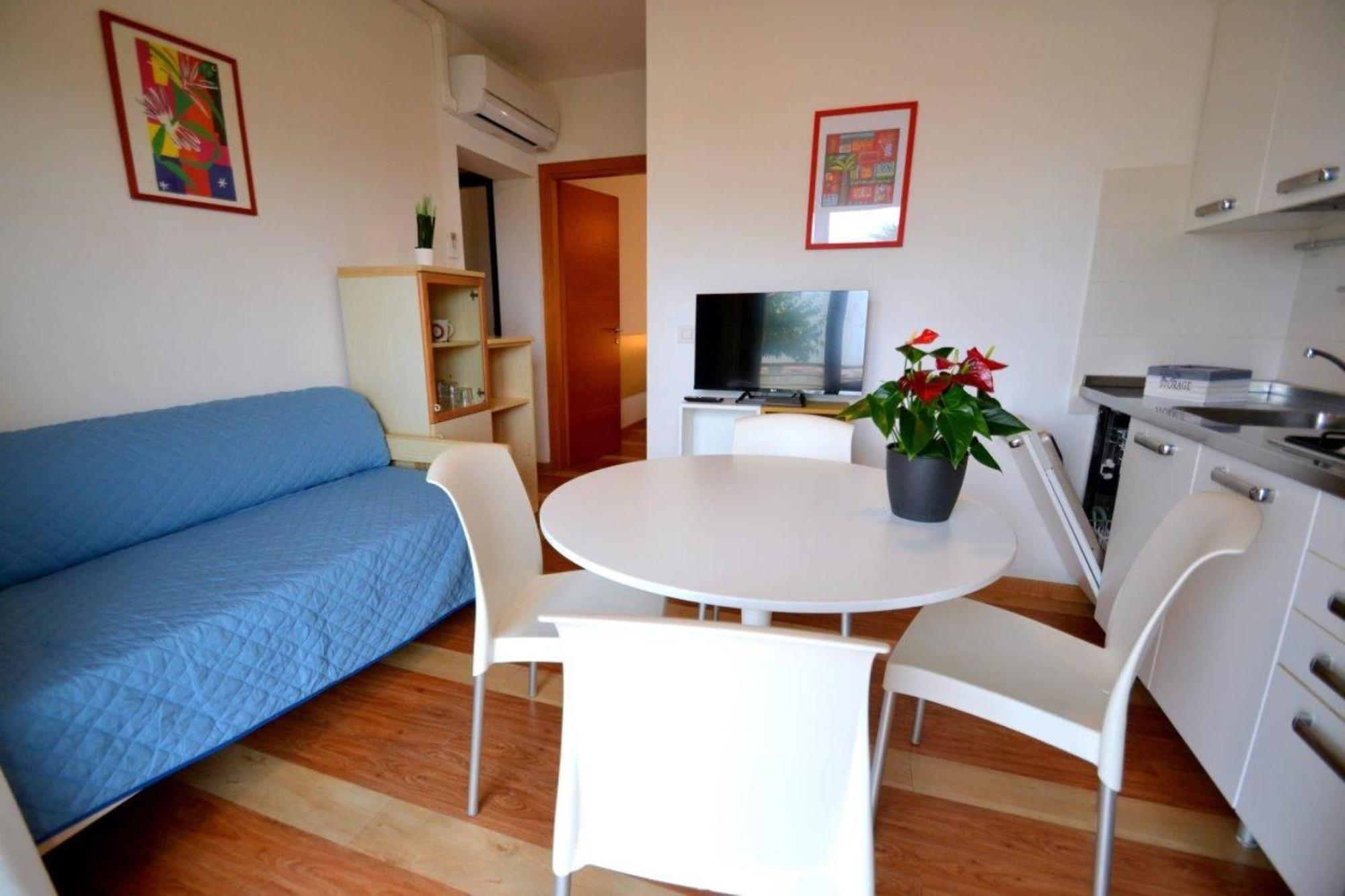 Monica Apartment Бибионе Екстериор снимка