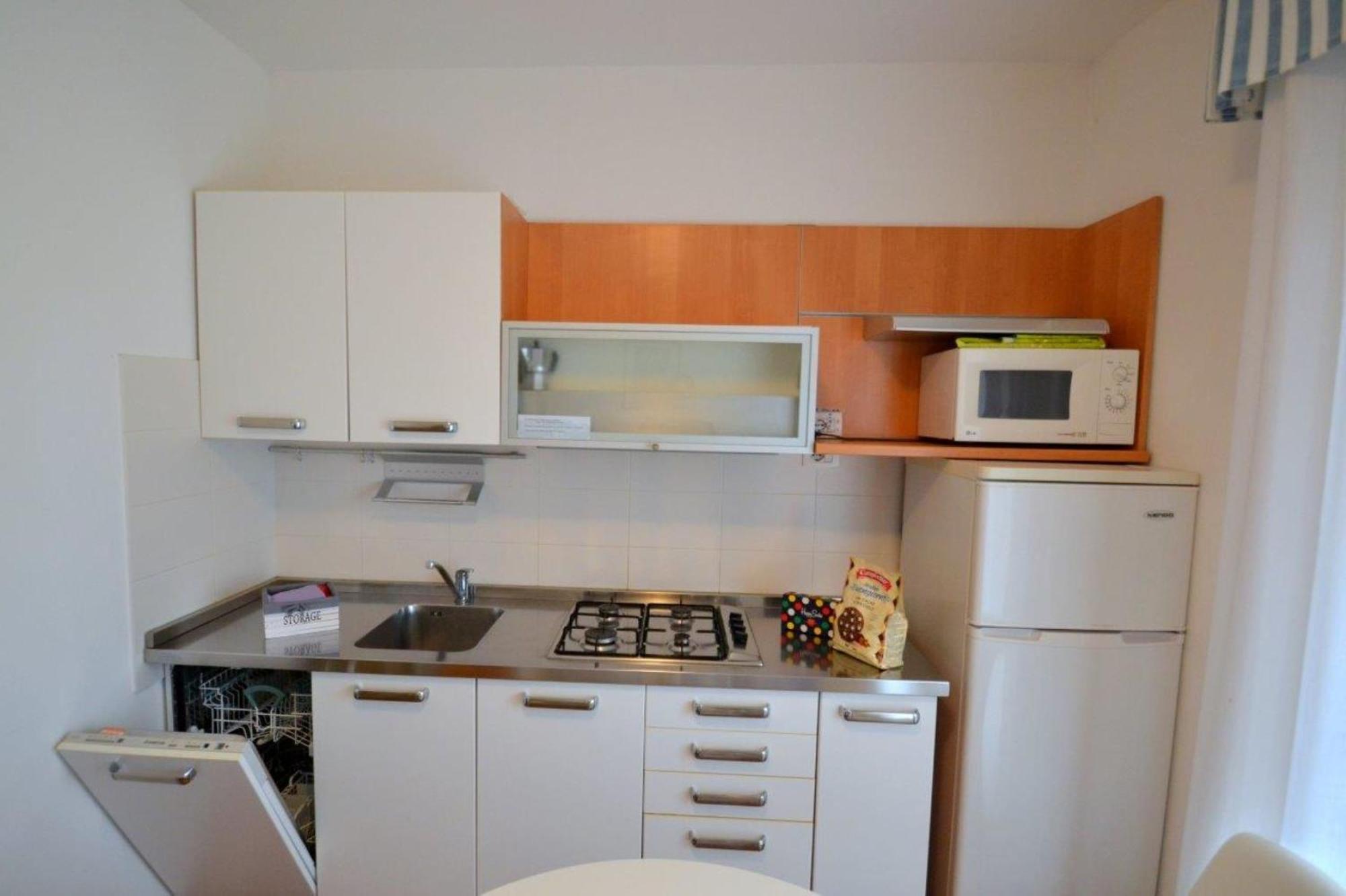 Monica Apartment Бибионе Екстериор снимка