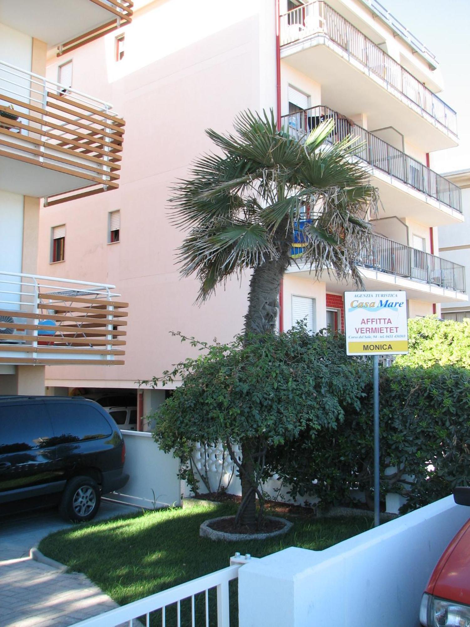Monica Apartment Бибионе Екстериор снимка